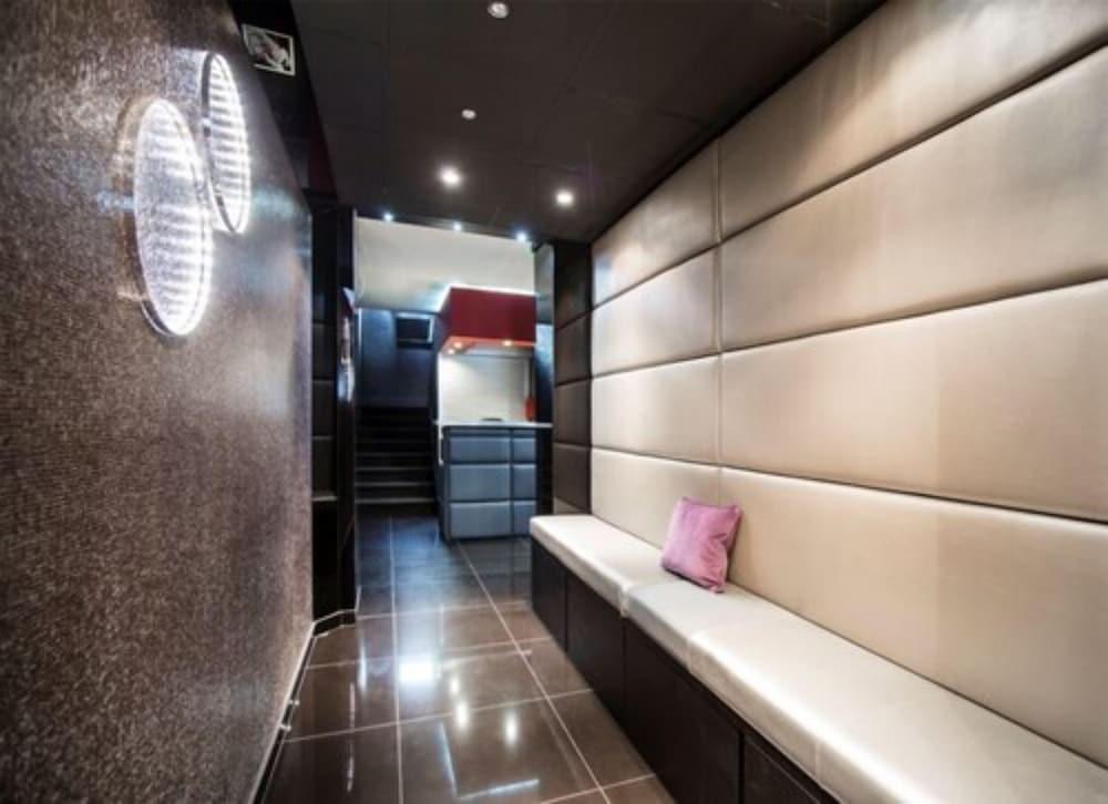 Hotel Schtak Cannes Exteriör bild
