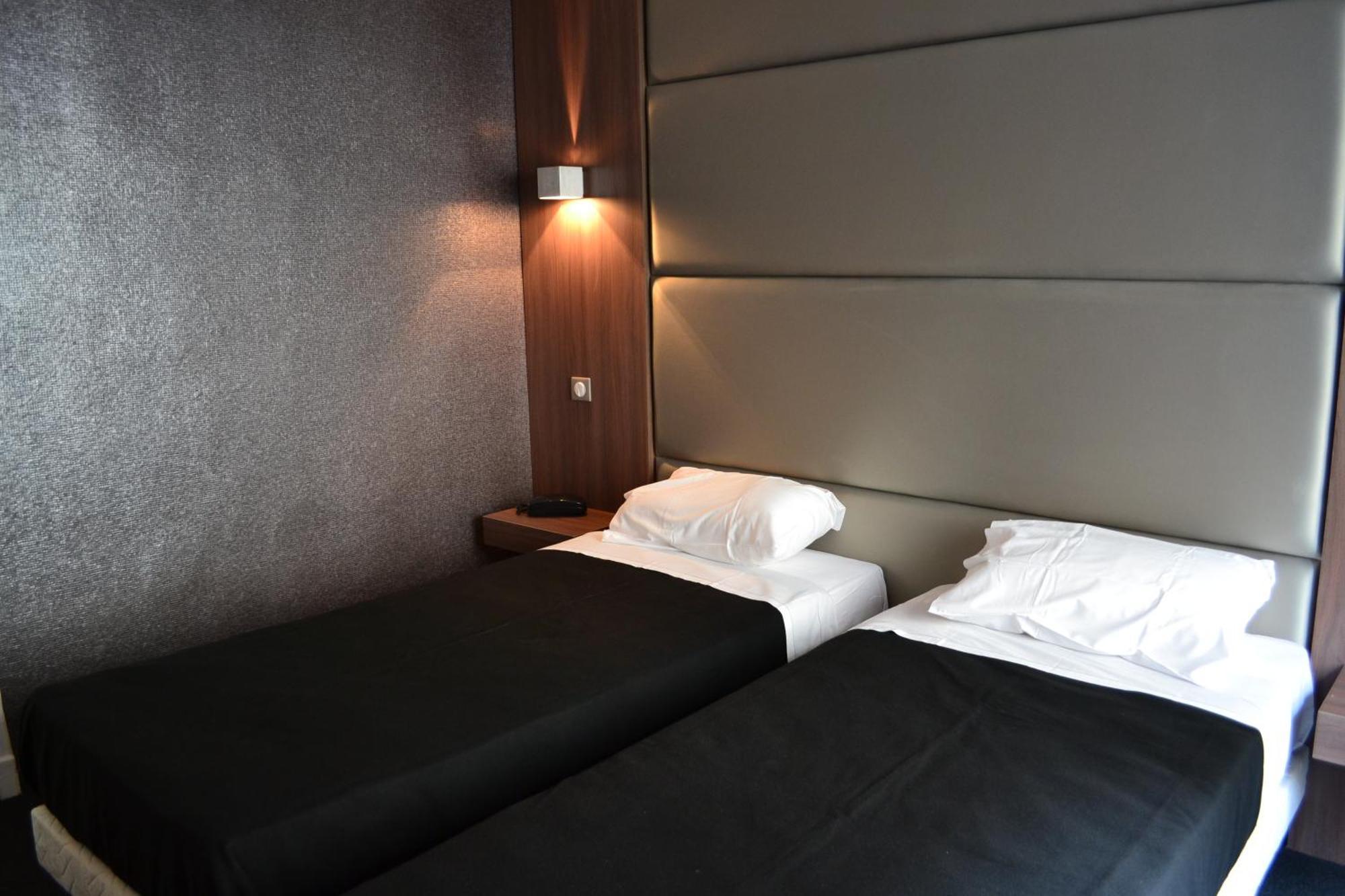 Hotel Schtak Cannes Rum bild